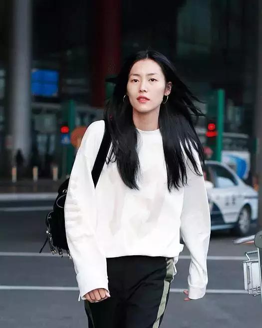 刘雯的高级穿搭一般人也可以拥有,刘雯最新日常穿搭图片
