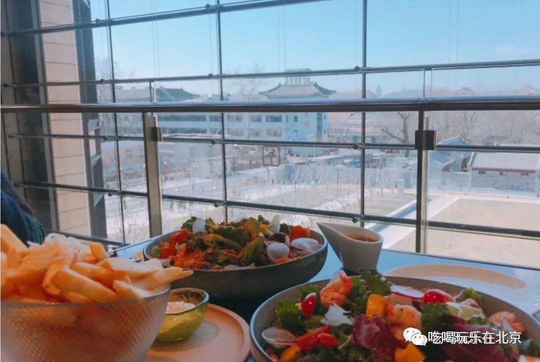 这座美食地标、洗刷了王府井小吃街坑游客的骂名