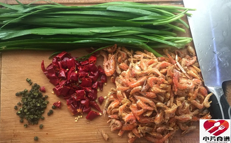 怎么炒韭菜小河虾最好吃,韭菜炒河虾这样做好吃到停不下来