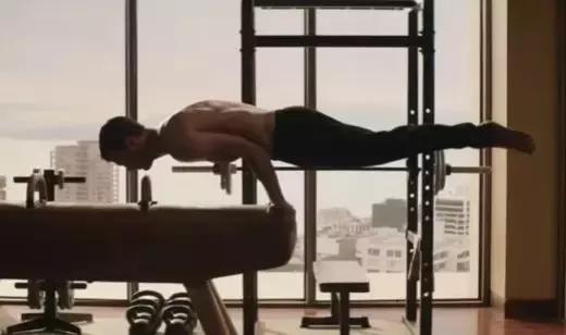 看完《五十度飞》，我还活着……