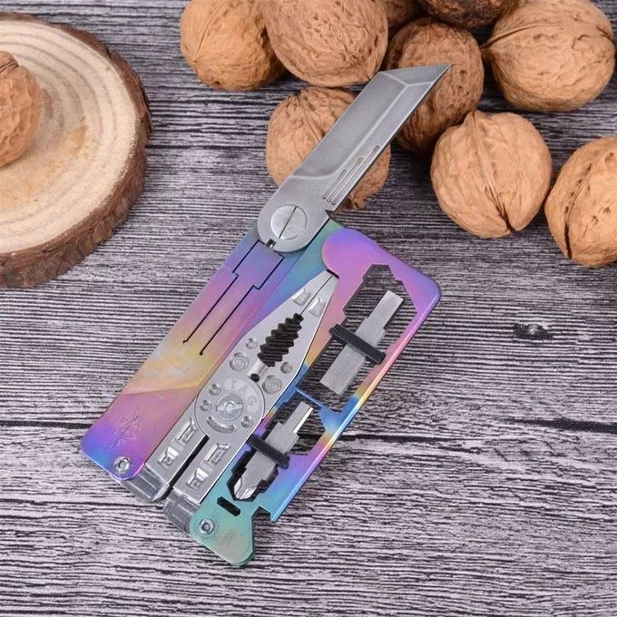 超实用卡片式工具箱,小到可以藏在钱包里