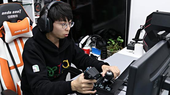 罗技x52评测视频,罗技x56飞行摇杆设置教程