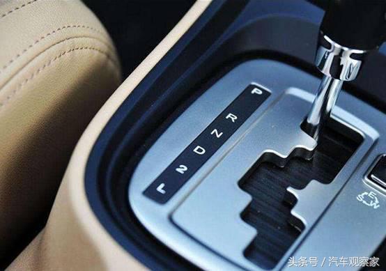 一键启停自动挡汽车怎样正确停车,自动挡启车步骤