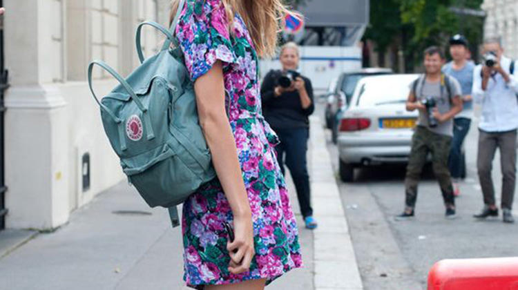 属于裙子和双肩包的惬意时光！