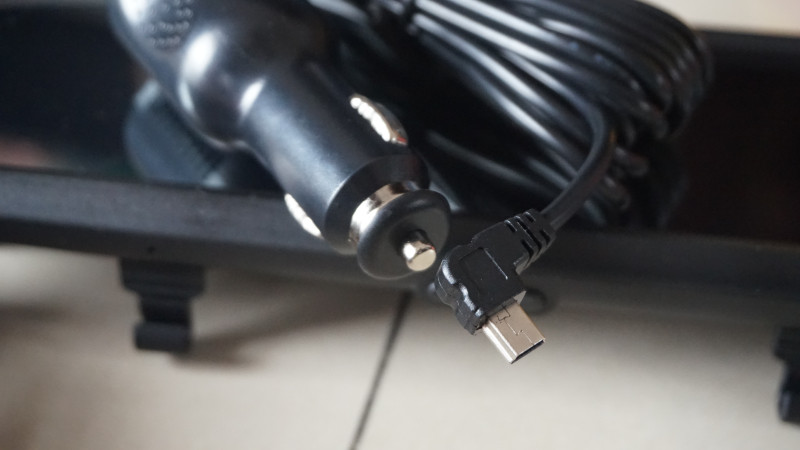 全面屏与后视镜的组合,威路特M8带来更安全的行车体验