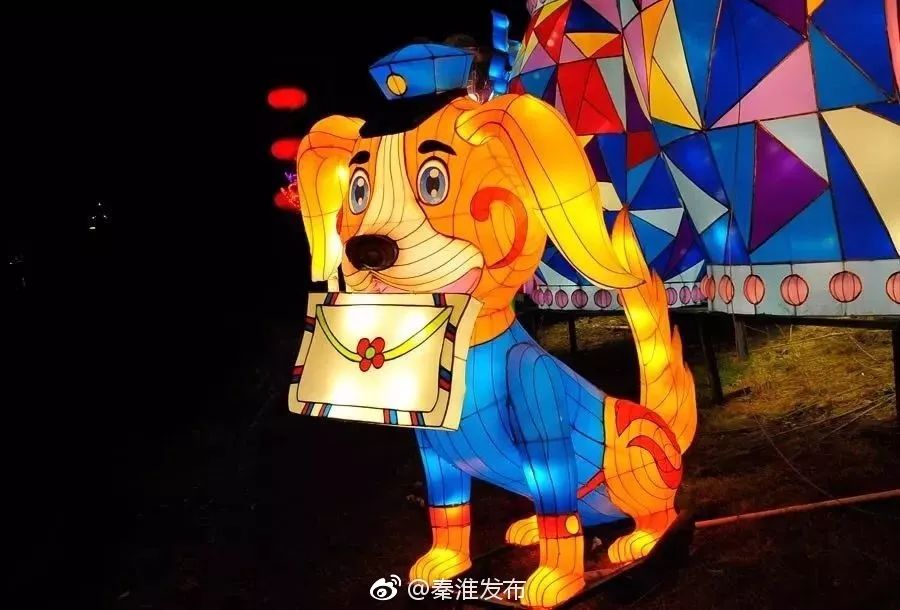 今夜的南*夫子京**庙，全是人人人人！有你吗？