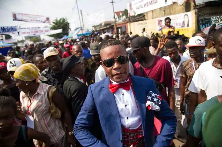 非洲贫民窟的时尚经：即使住最破的垃圾堆里，也穿着最骚的阿玛尼