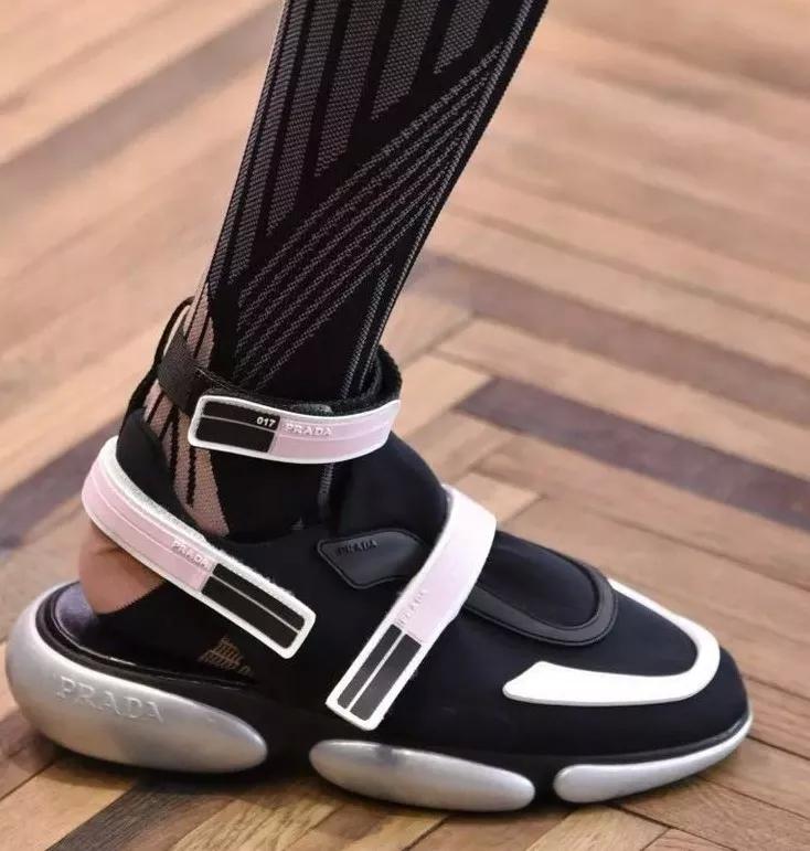 好看又便宜的运动鞋价格20元,好看又大牌的运动鞋