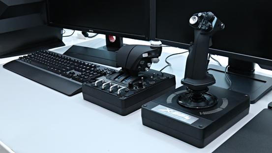 罗技x52评测视频,罗技x56飞行摇杆设置教程