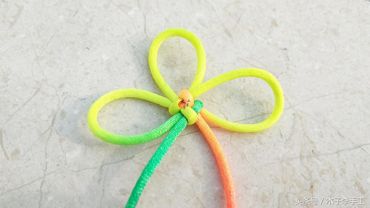 怎样编织酢浆草结的编法图解步骤,手工红绳编织蝴蝶结教程