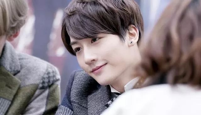 红海张译和杜江饰演谁呀,张译在红海中演什么角色