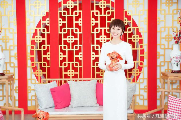 袁泉李易峰,袁泉白衬衣走红毯惊艳场面