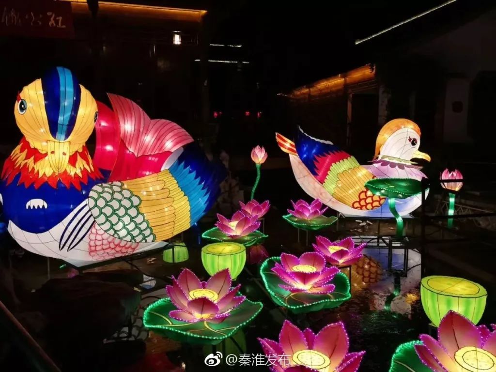 今夜的南*夫子京**庙，全是人人人人！有你吗？