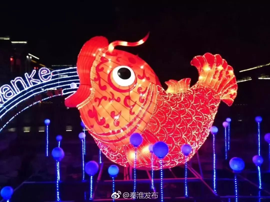 今夜的南*夫子京**庙，全是人人人人！有你吗？