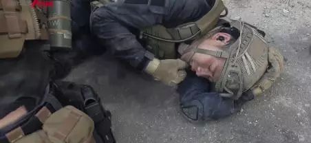 红海张译和杜江饰演谁呀,张译在红海中演什么角色