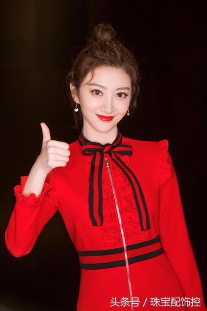 袁泉李易峰,袁泉白衬衣走红毯惊艳场面