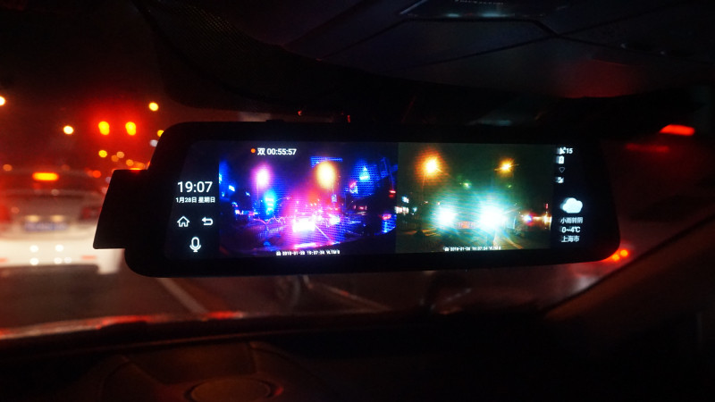 全面屏与后视镜的组合,威路特M8带来更安全的行车体验