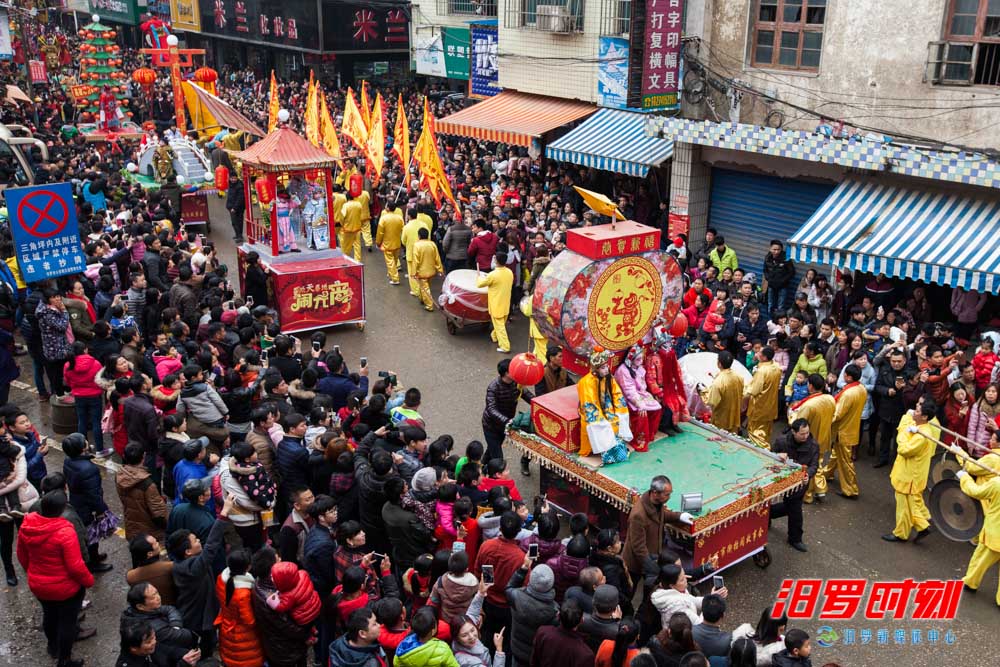 在故事小镇赶一场大众狂欢,故事小镇赶大众狂欢