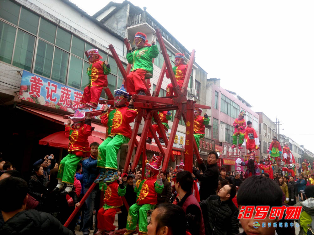 在故事小镇赶一场大众狂欢,故事小镇赶大众狂欢