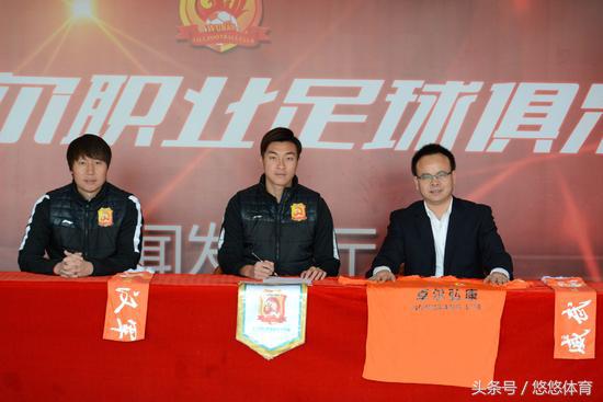 华夏幸福武汉卓尔队员名单,廖均健评价李行