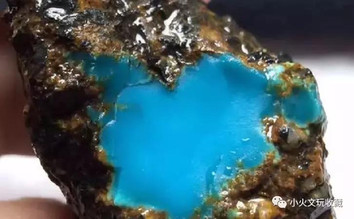 绿松石戒面磨出白点怎么回事,小火说