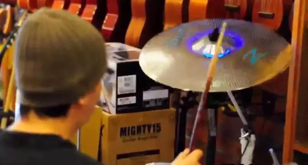 开琴行能挣到钱吗,在琴行卖琴有前景吗