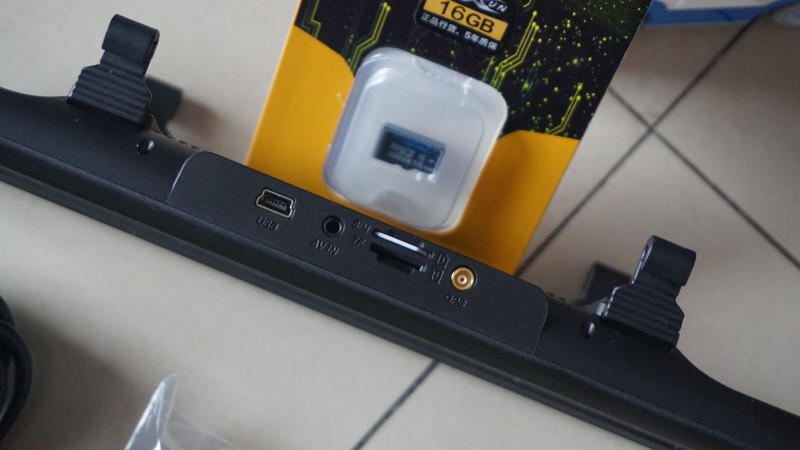 全面屏与后视镜的组合,威路特M8带来更安全的行车体验