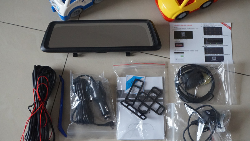 全面屏与后视镜的组合,威路特M8带来更安全的行车体验