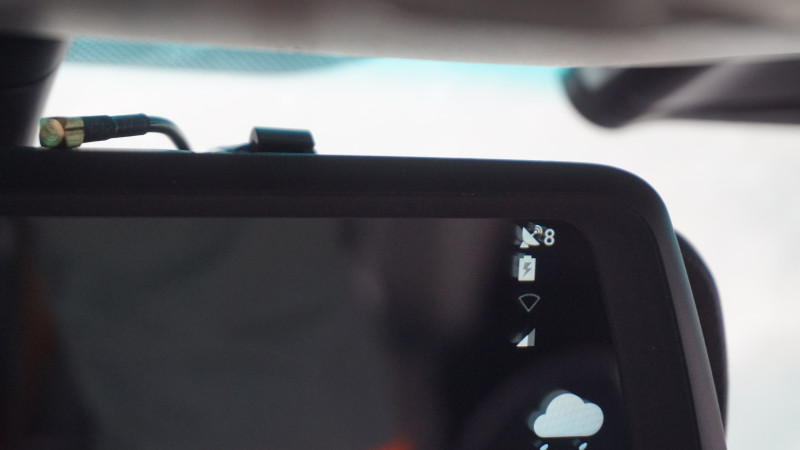 全面屏与后视镜的组合,威路特M8带来更安全的行车体验