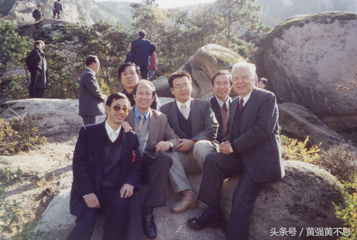 《*瓶金**梅风物志》中两篇文章被《复印报刊资料》转载