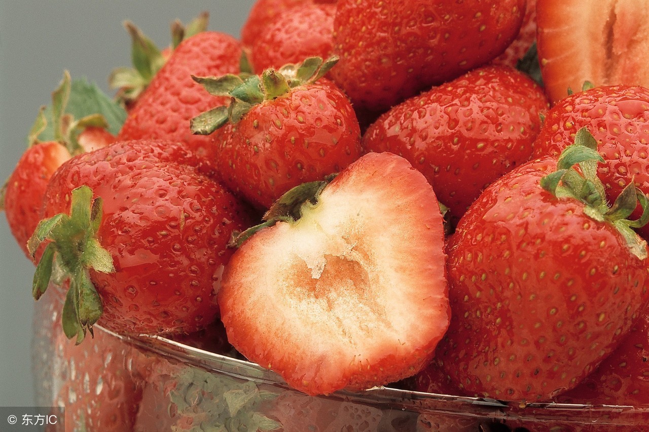 揭秘草莓有毒,草莓不为人知的特殊功效