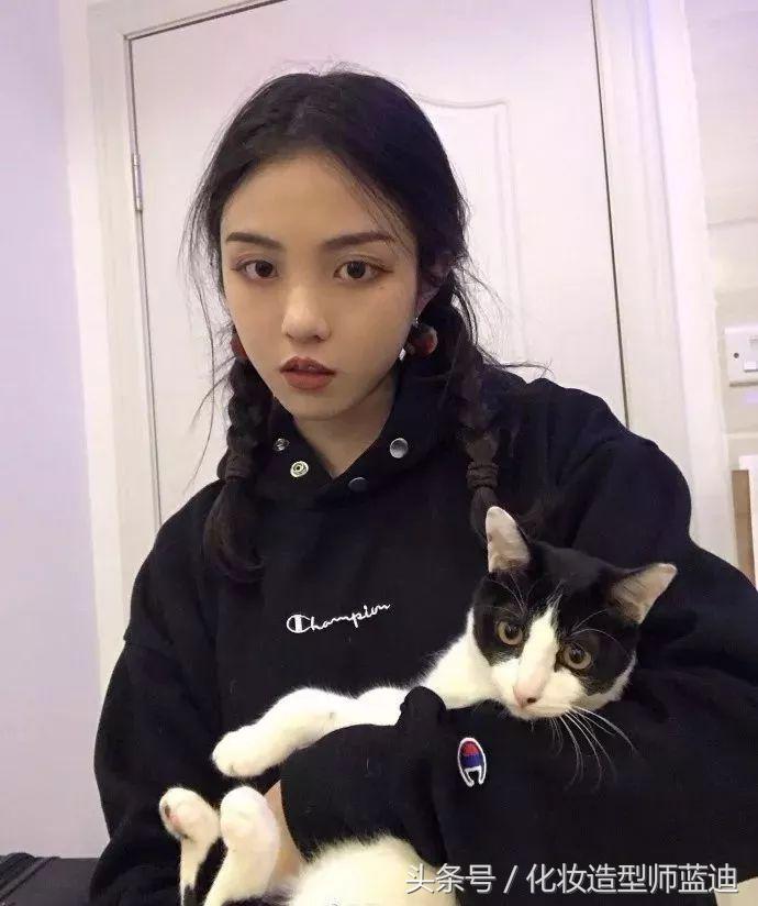 马尾辫到底是怎么样的发型,一直是马尾辫不知道适合什么发型