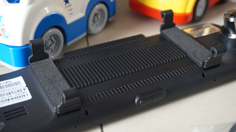 全面屏与后视镜的组合,威路特M8带来更安全的行车体验