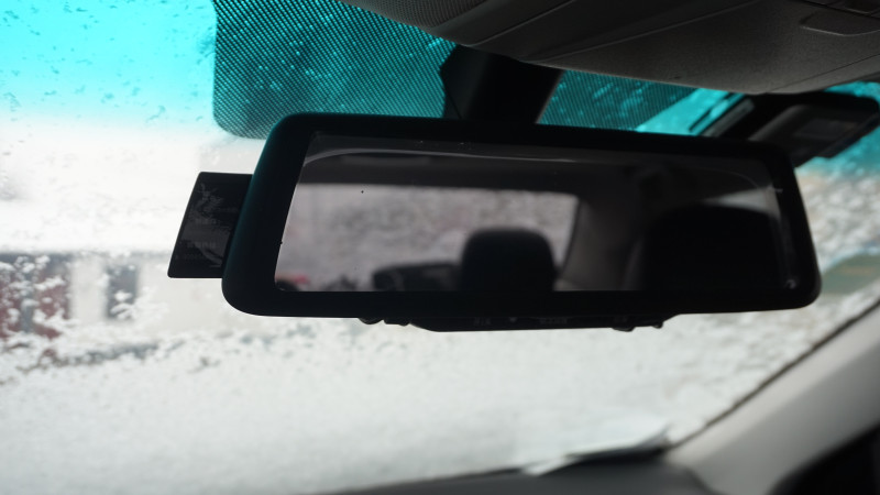 全面屏与后视镜的组合,威路特M8带来更安全的行车体验