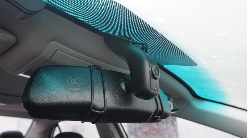 全面屏与后视镜的组合,威路特M8带来更安全的行车体验