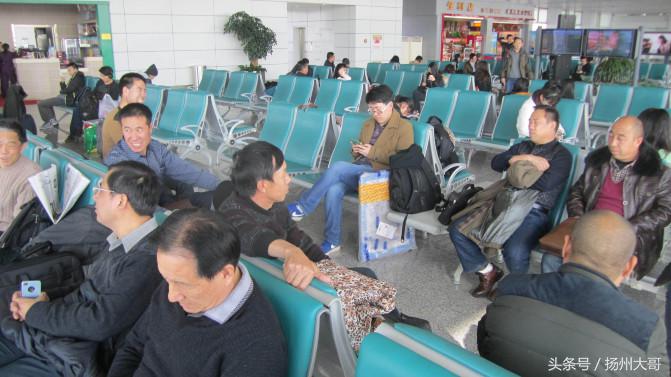 冬日乘飞机进*疆新**遇大雾,滞留银川机场一夜两天里遇到的有趣经历