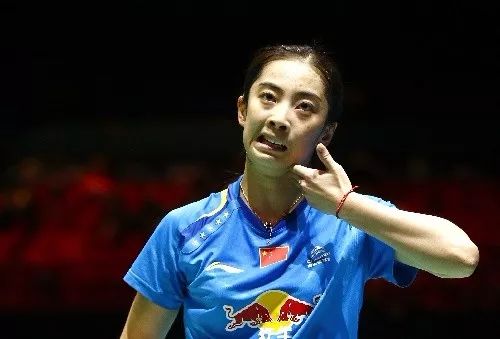 大拇指内侧打羽毛球磨出水泡,打羽毛球脚趾磨出水泡用什么药膏