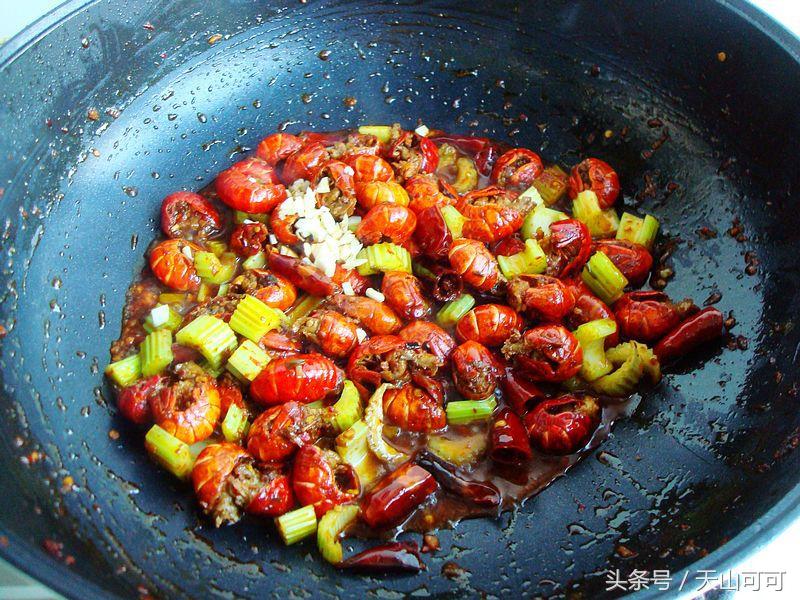 麻辣虾尾做出来不辣不麻,再也不用去外面吃了