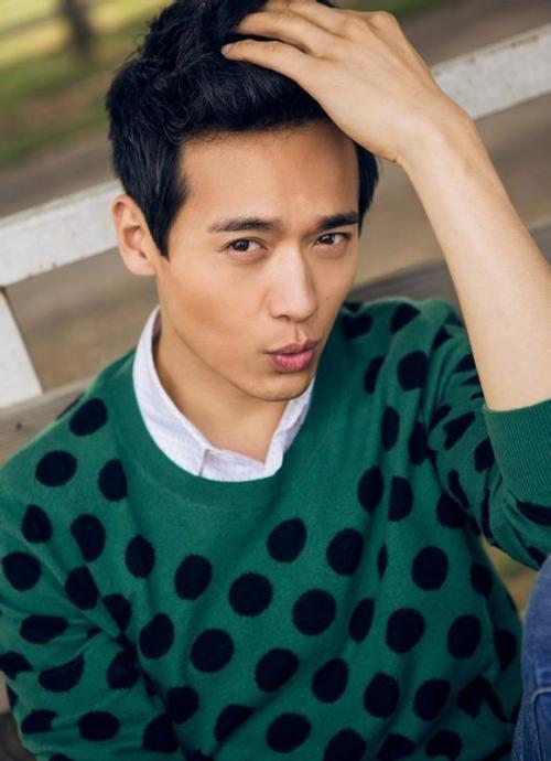 王嘉尔以前是国家运动员,曾拿过冠军当过学霸的王嘉尔