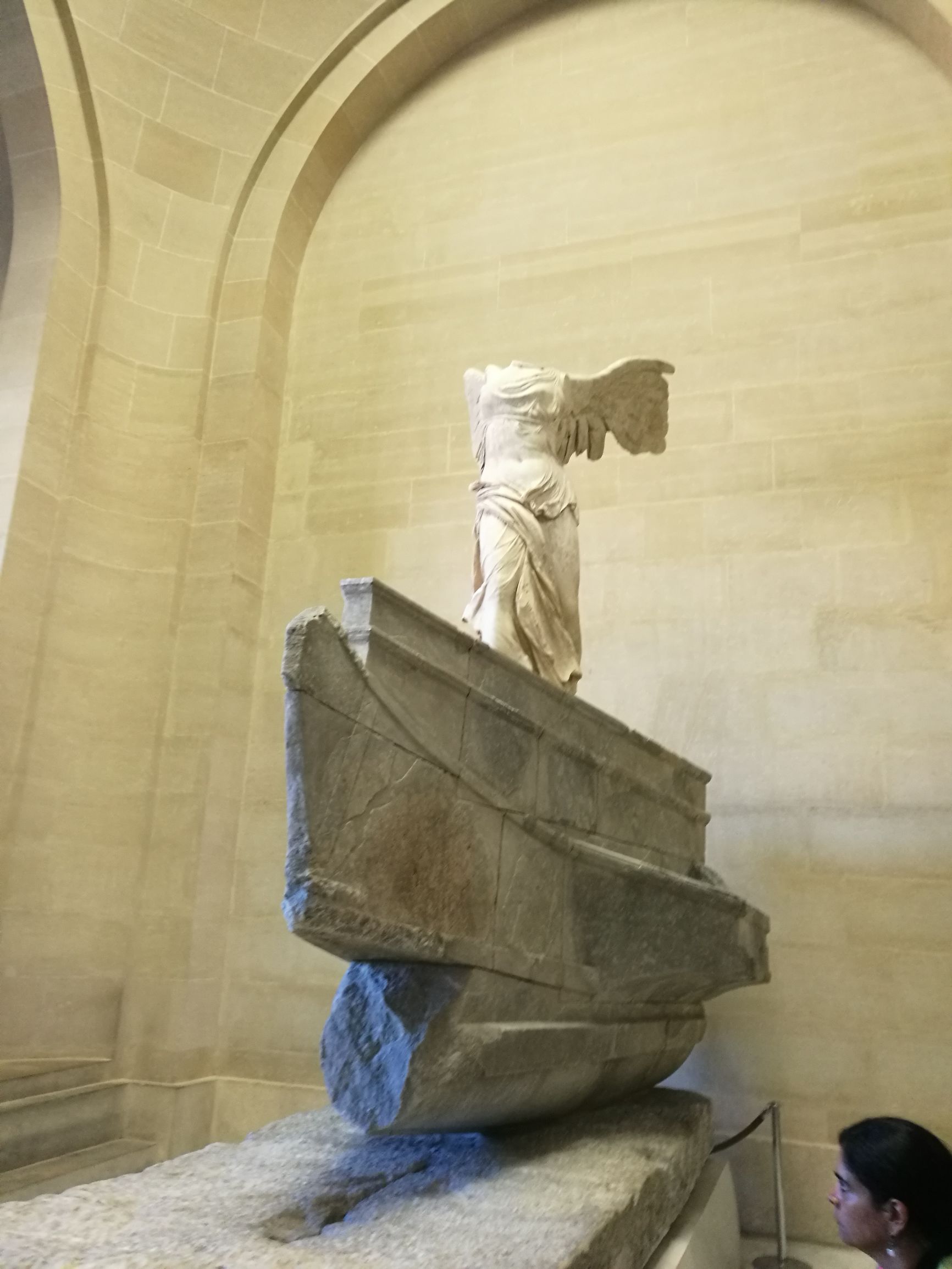 你花2万三亚飞东北，我花2万欧洲住10天！