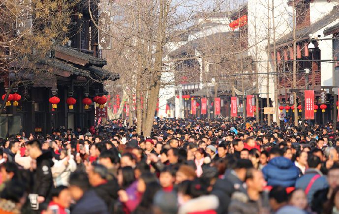 今夜的南*夫子京**庙，全是人人人人！有你吗？