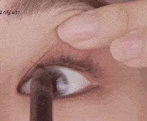 刘雯同款眼妆大全,刘雯单眼皮化妆