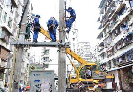 楼道保护器跳闸维修,楼道总电闸有电进户没电什么原因