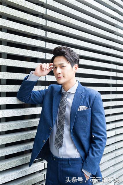 当过门童拒绝过海岩，33岁终因一剧走红，却又因一张照片形象尽毁