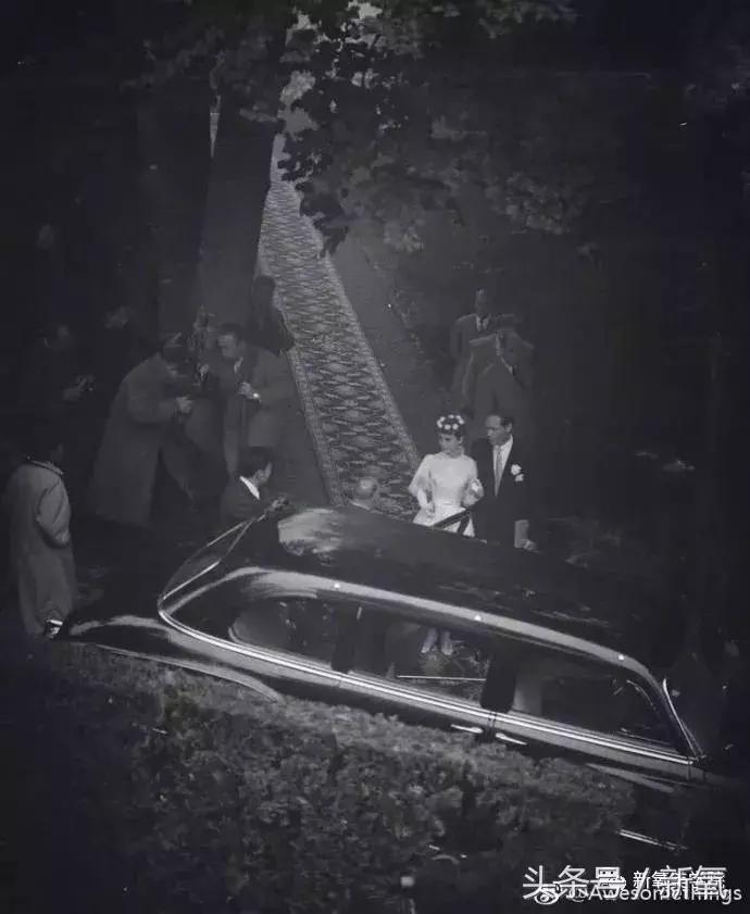 为什么选择赫本而不选梦露,奥黛丽赫本与梦露的人生