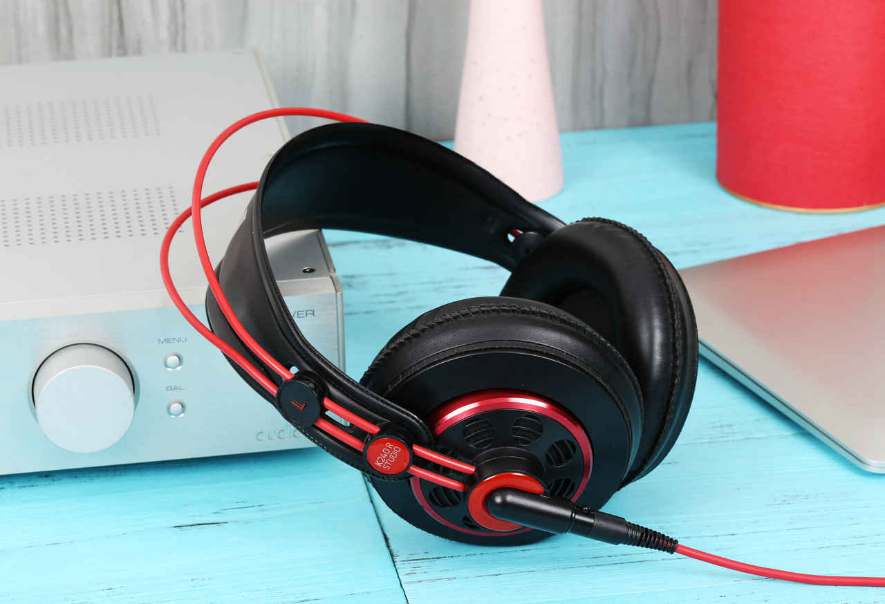 全面进化的音质表现AKGK240RStudio监听耳机简评