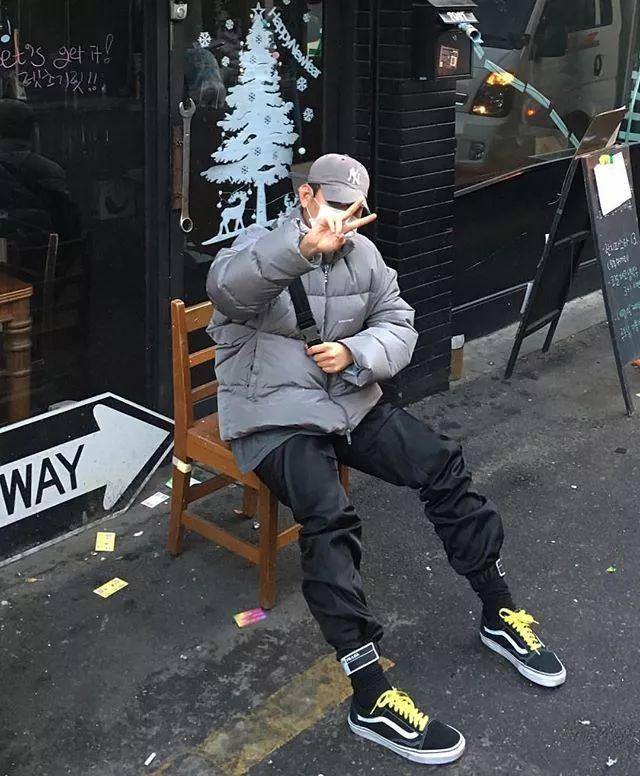 想骚还能买得起，开学这么穿让你成功撩到学妹哦