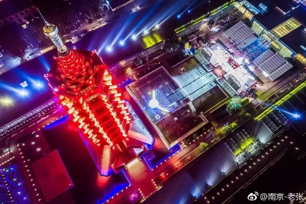 今夜的南*夫子京**庙，全是人人人人！有你吗？