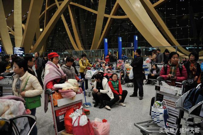 冬日乘飞机进*疆新**遇大雾,滞留银川机场一夜两天里遇到的有趣经历