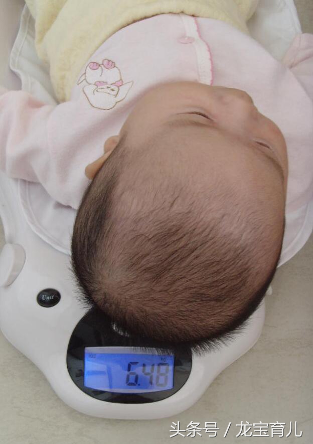 为什么宝宝出生后体重下降,为什么宝宝出生十天体重变轻了